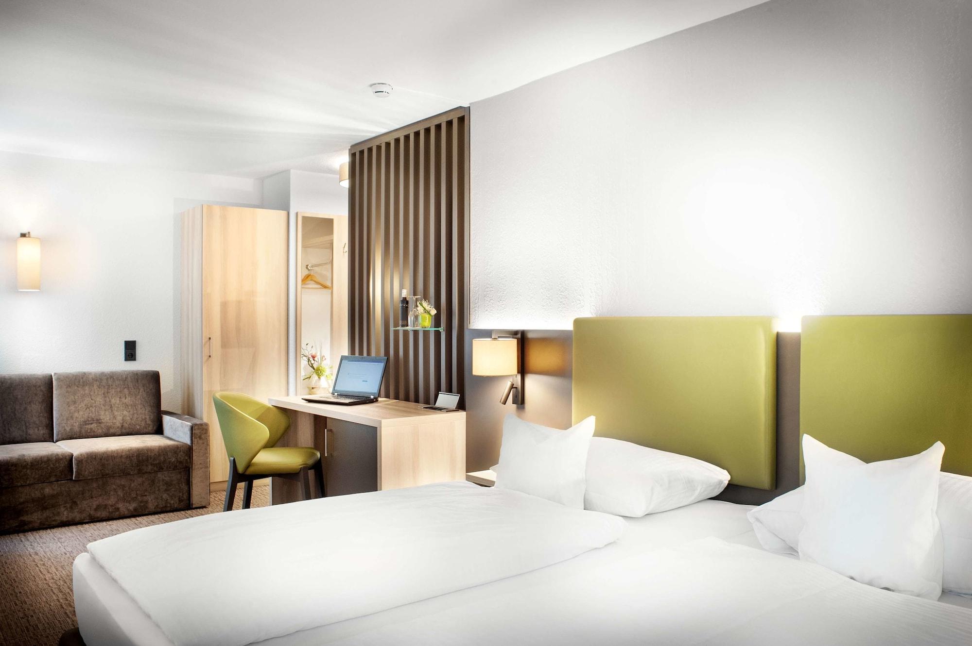 Western Favorit Hotel