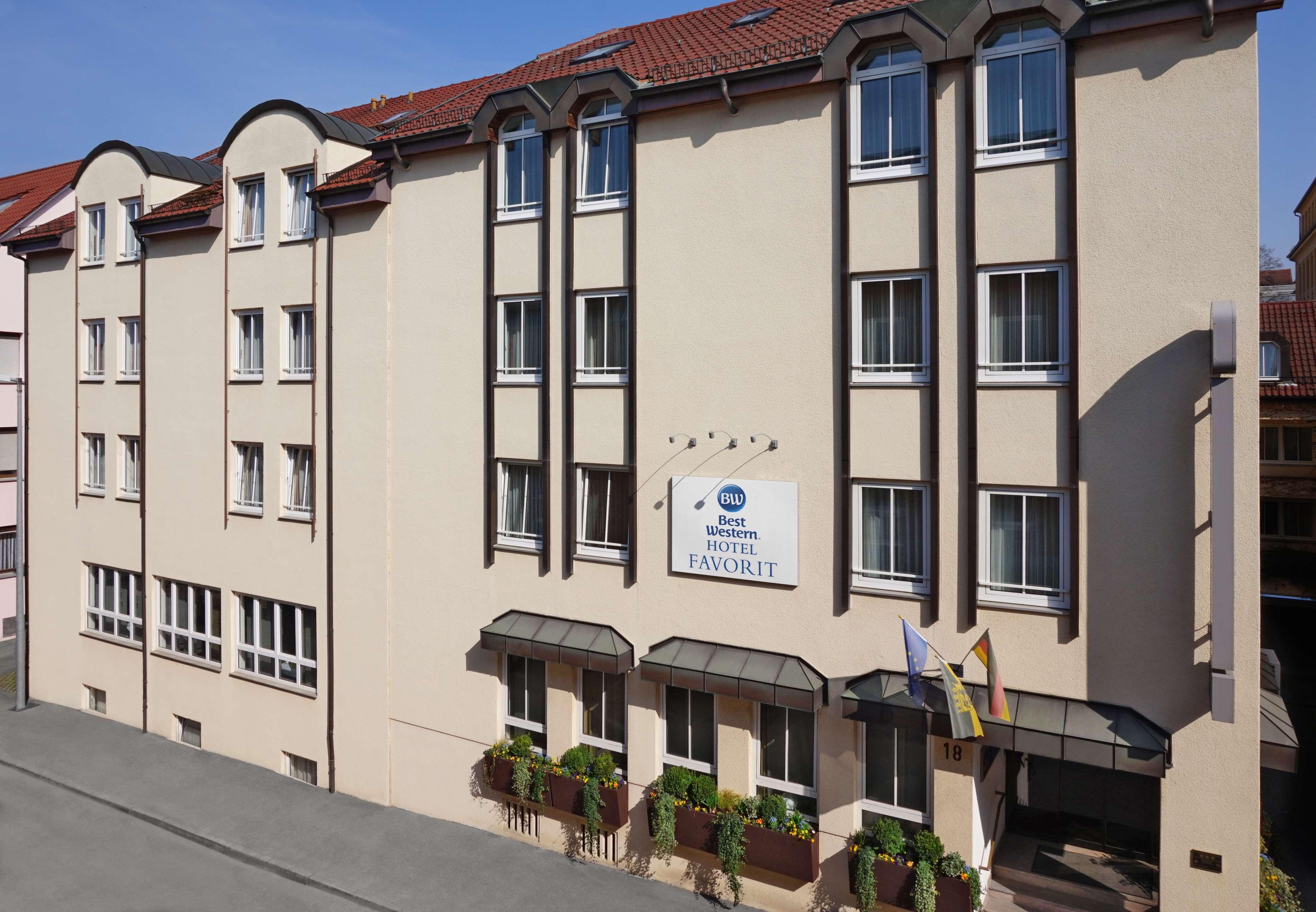 Western Favorit Hotel 3*