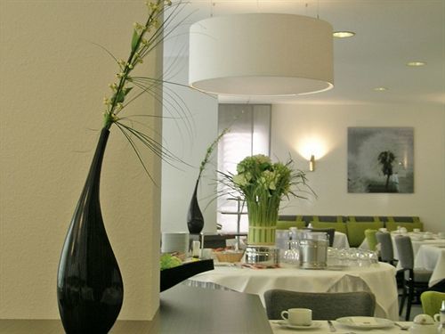 Western Favorit Hotel