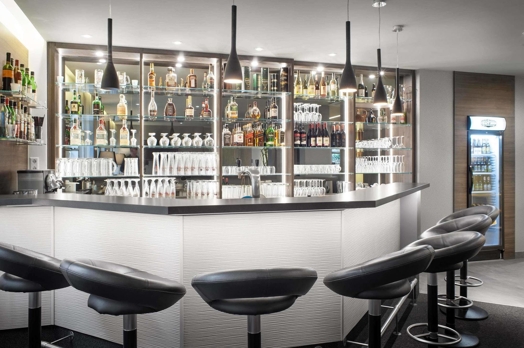 Hotel Western Favorit 3*